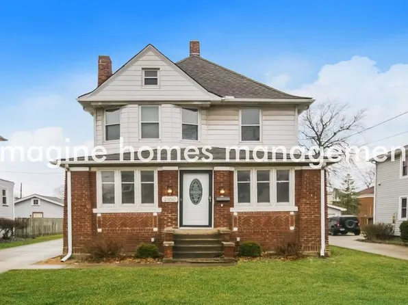 2100 Warren Rd, Lakewood, OH 44107