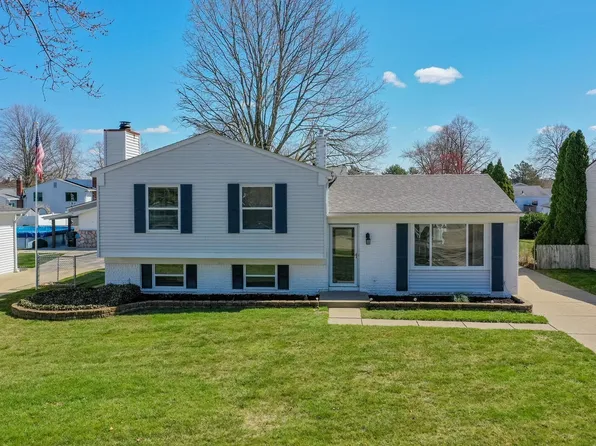 42794 Wilmington Dr, Sterling Heights, MI 48313