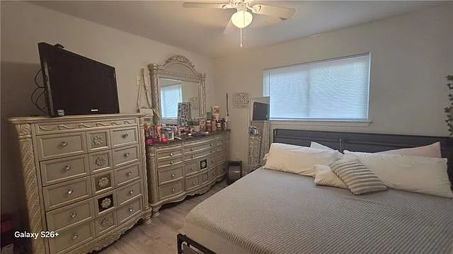 7812 Angela St — Photo 10