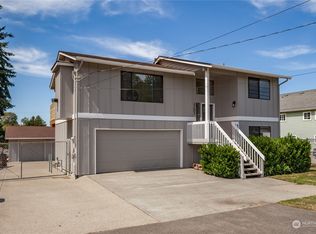 27003 16th Ave S, Des Moines, WA