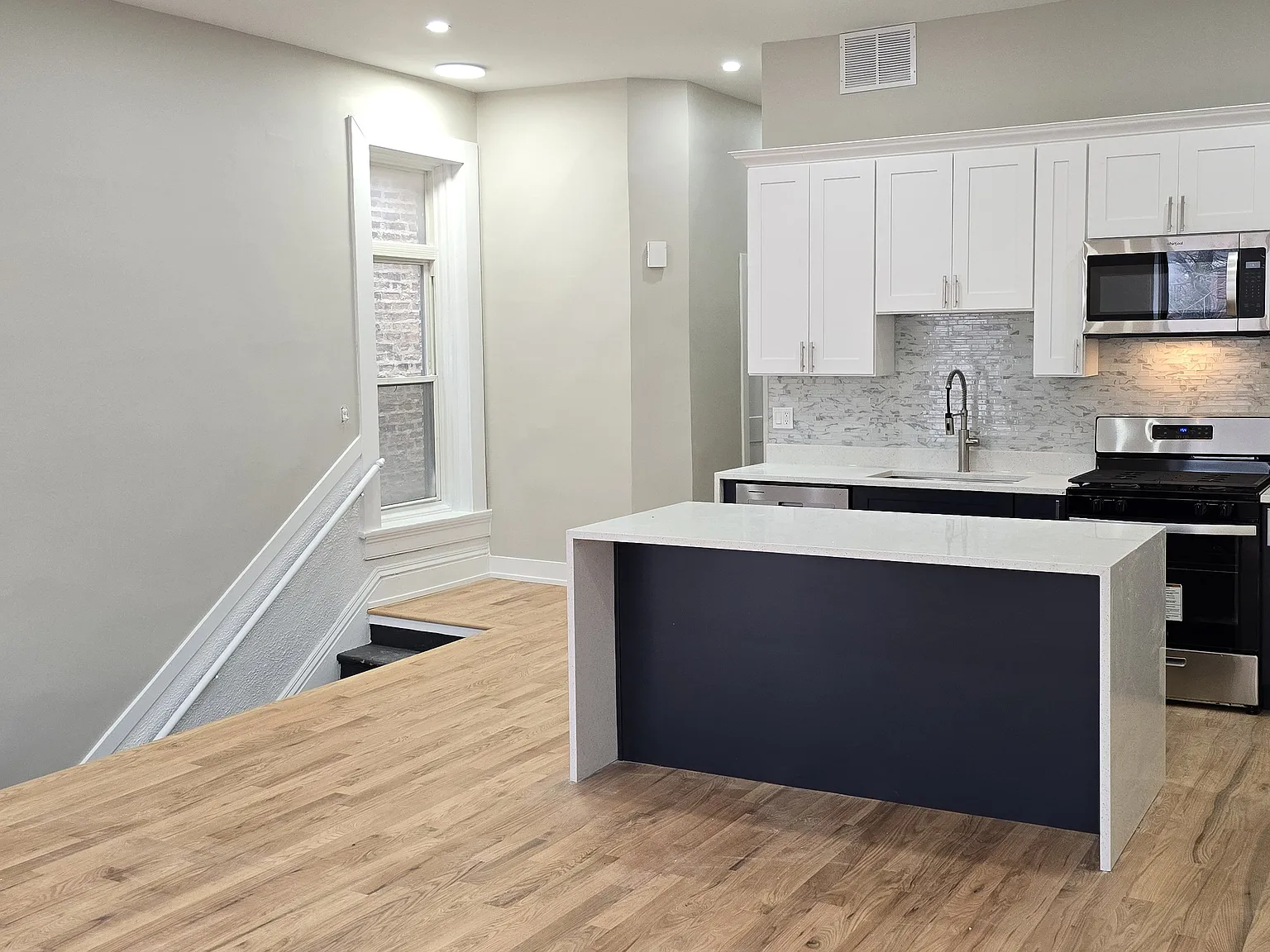 3 bed, 1500 sqft, $3,500 — Photo 2