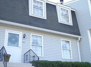 145 Austin Ryer Ln, Branford, CT 06405