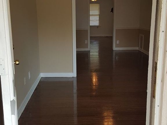 2nd image of 2001 Brighton Ave