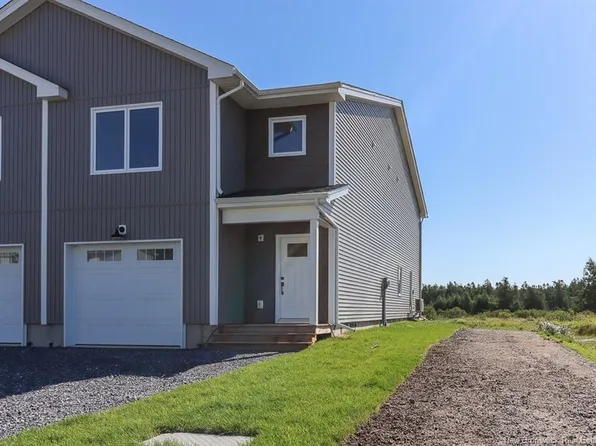 43 Downsview Dr, Saint John, NB E2M 7X4