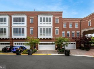 12106 Chancery Station Cir, Reston, VA 20190