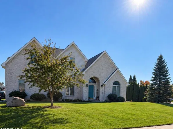 5930 Summer Place Dr, Sylvania, OH 43560