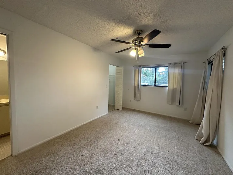 6002 Laketree Ln #G — Photo 15