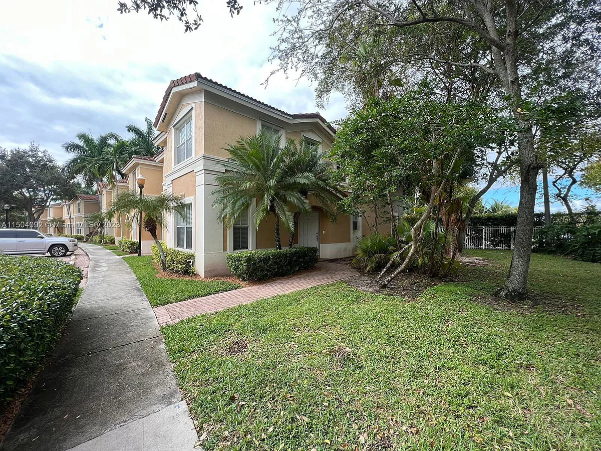 Building Photo - 3038 SW 129th Ter