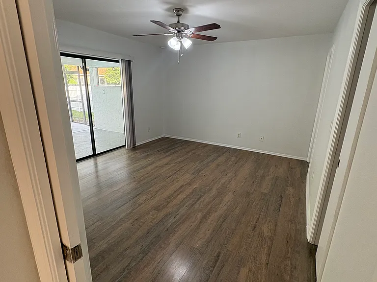 801 SW 10th Pl — Photo 26