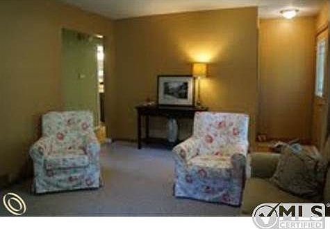 White Lake 12359 Living Rm.jpg