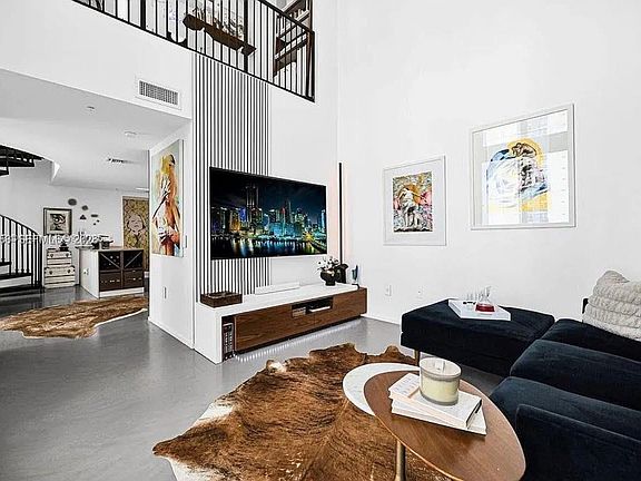3rd image of 300 S Biscayne Blvd #L-1232