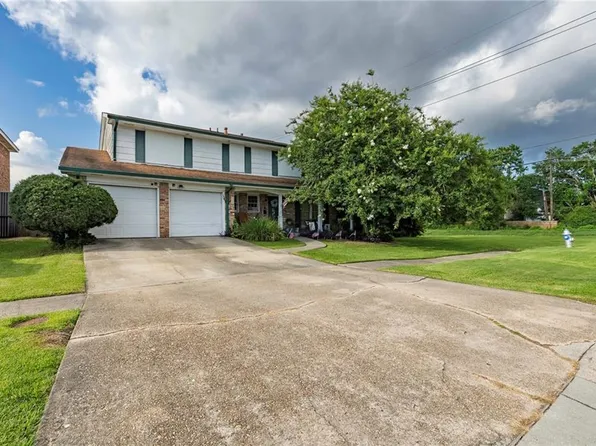 801 Ginette Dr, Gretna, LA 70056