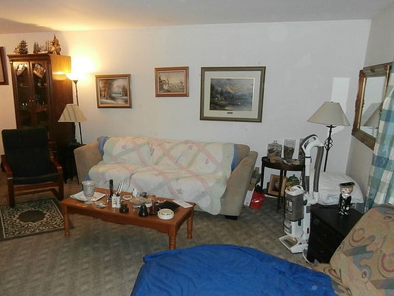 5th image of 836 Oakwood Dr