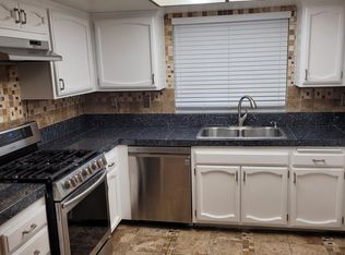 2865 N Palm Ave, Orange, CA 92865