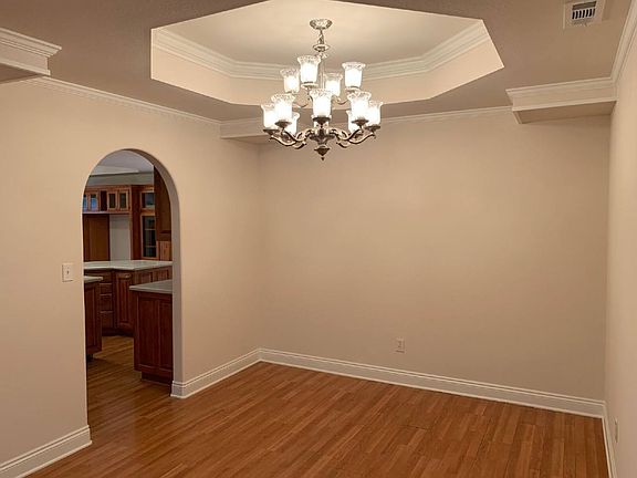5th image of 602 SE Cambridge Pl