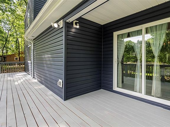 3rd image of 646 Country Club Dr