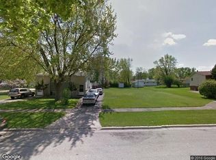 1704 Lilac Ct, Aurora, IL 60506