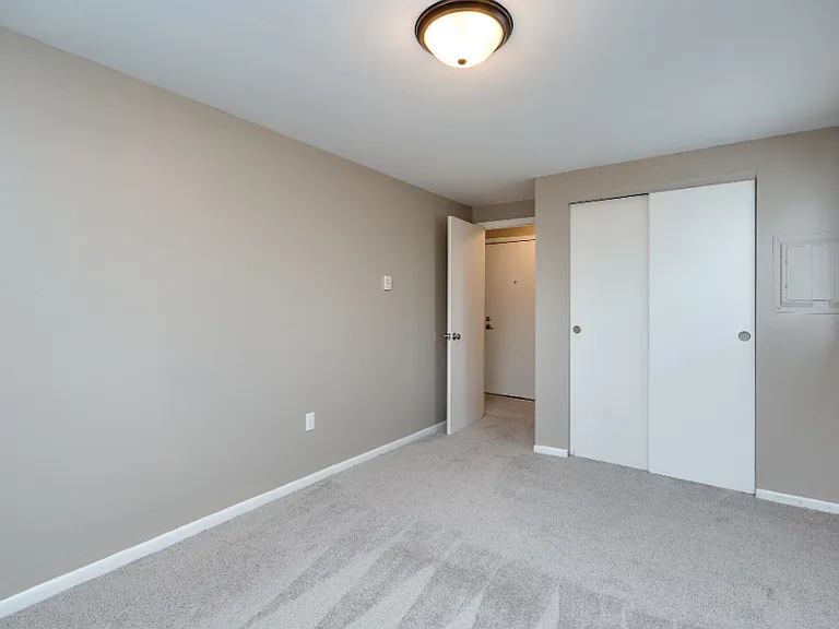 Imperial Continental Court Apartments — Photo 10