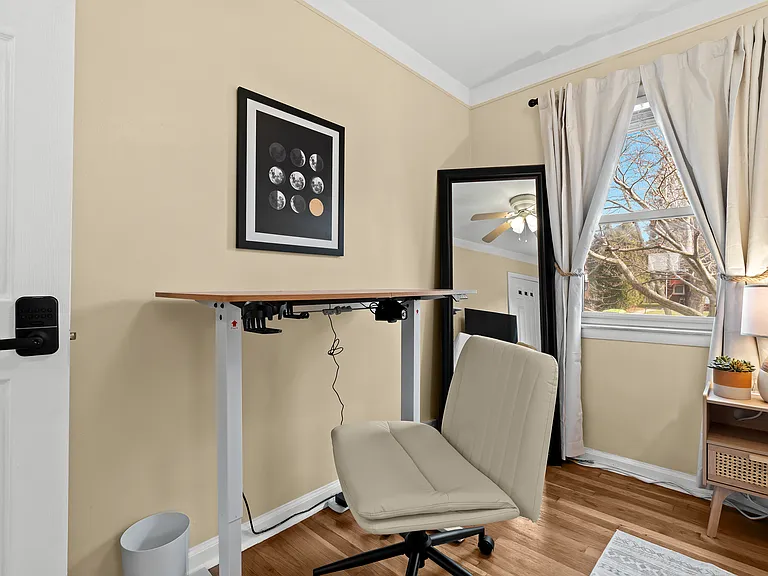 26107 Dartmouth St #1 — Photo 4