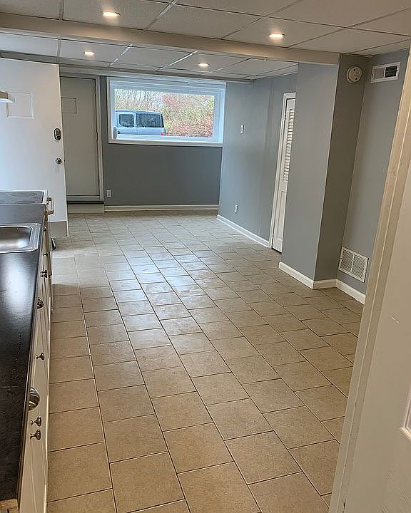 212 Pershing Dr Ansonia CT Zillow