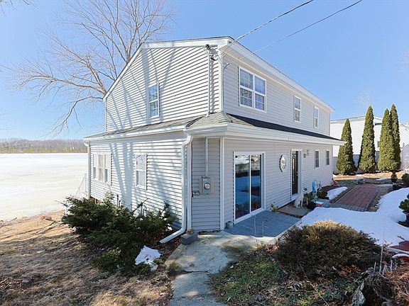 3rd image of 207 White Pond Rd