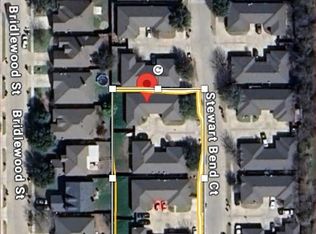 124 Stewart Bend Ct, Azle, TX 76020