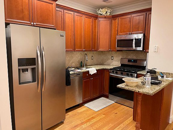 3rd image of 8784 Bay 16 St #1