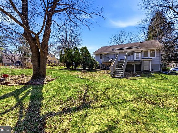 2nd image of 260 Dutch Neck Rd