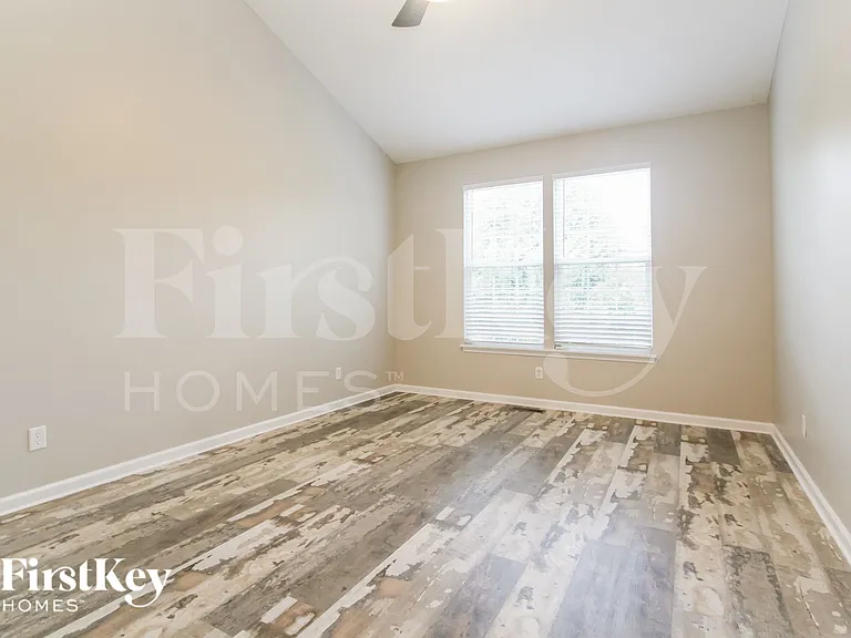 1526 Old Thicket Ct — Photo 9
