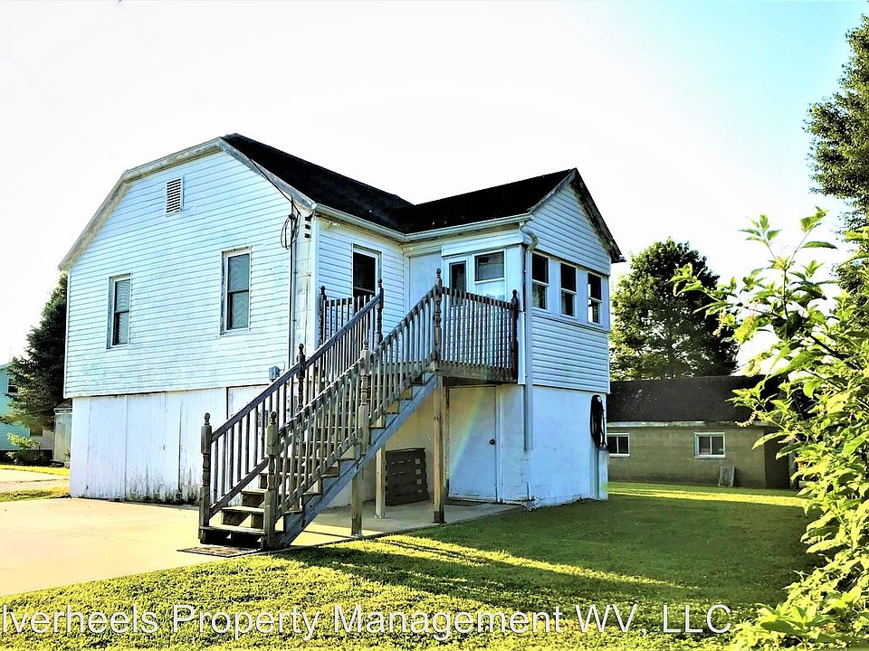 1st image of 417 1/2 Henderson Ave