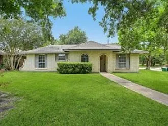 7110 Log View Dr