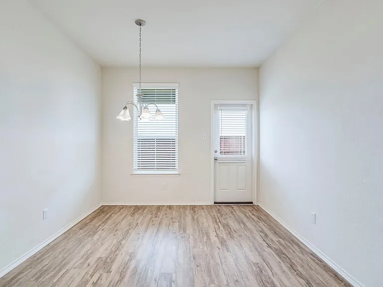 790 Pepperbark Loop — Photo 7