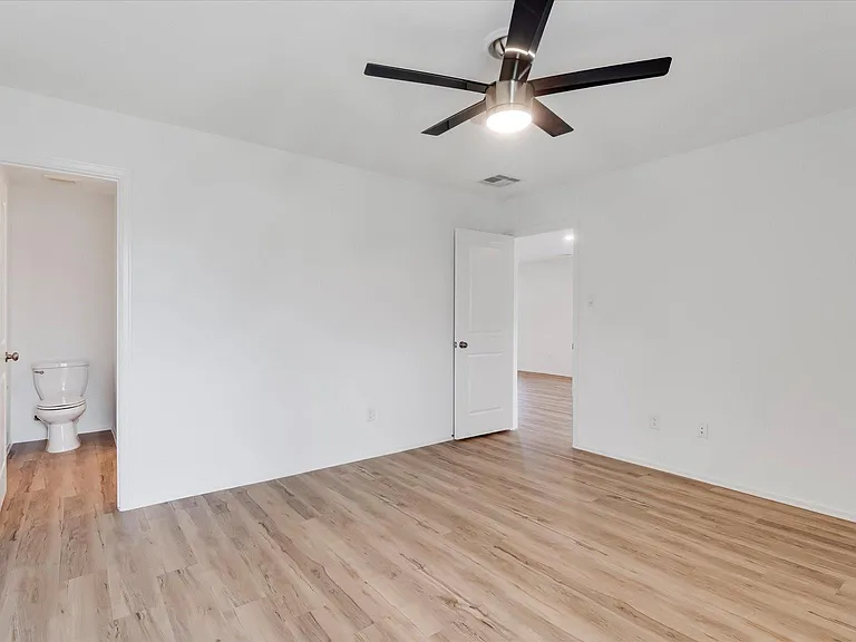 7814 Switchgrass Creek Dr — Photo 9
