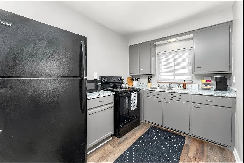 1 bed, $1,800 — Photo 4