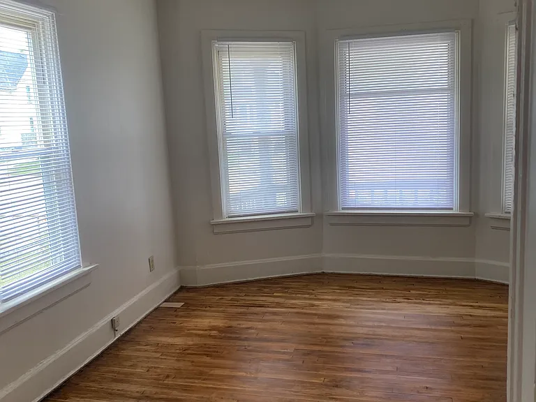 4311 Sheridan Rd #1 — Photo 3