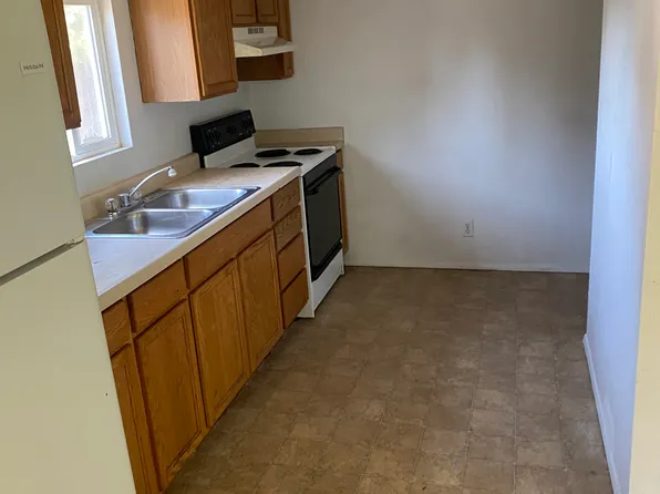 90843 Hollywood Ln, Coos Bay, OR 97420