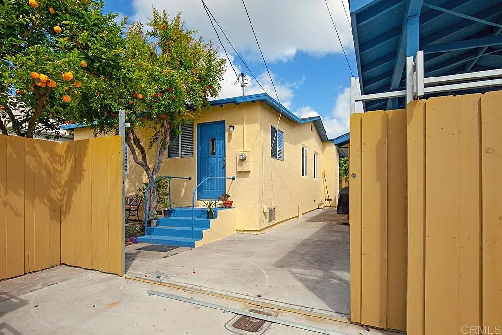 2 bed, 2.0 bath, 658 sqft, $4,500 — Photo 2