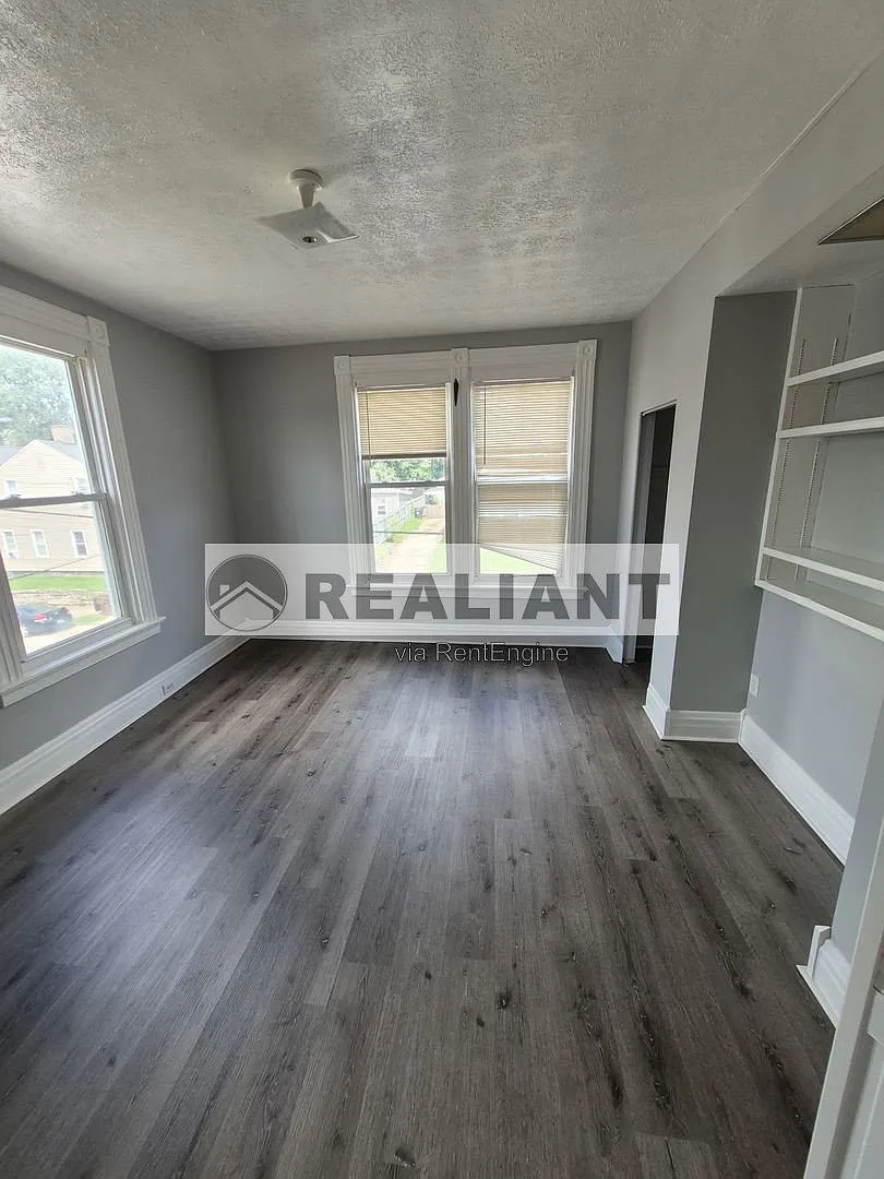 2 bed, 1.0 bath, $1,395 — Photo 3