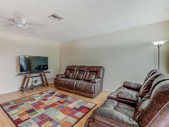 4th image of 4349 66th Ave N