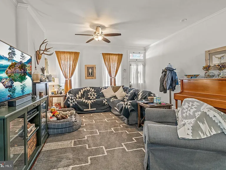 4637 Melrose St — Photo 31