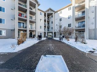 1717 E 60th St SE #102, Calgary, AB T2A7Y7