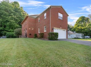 9108 Docks Ln, Louisville, KY 40272