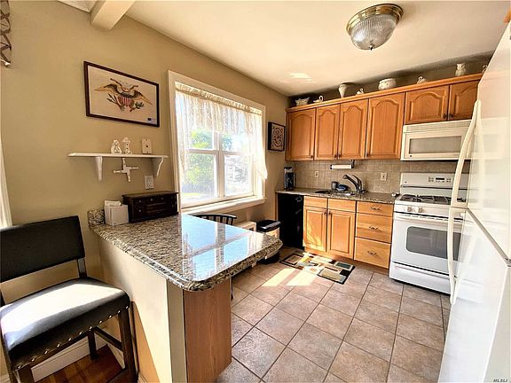 4th image of 15-48 212th St #236