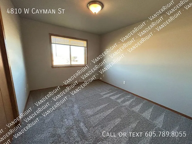 4810 W Cayman St — Photo 17