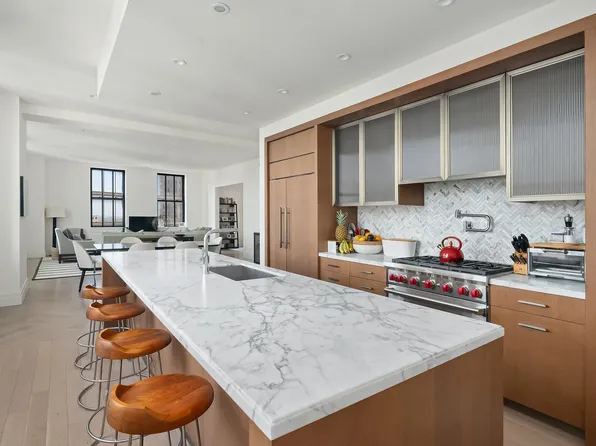 100 Barclay Street 24C image 2 of 9