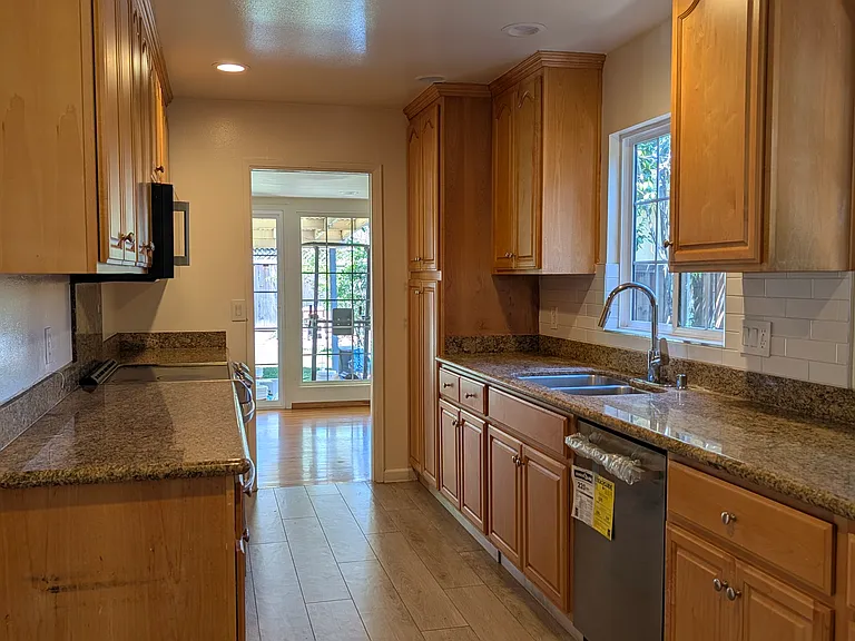 248 Kellogg Way — Photo 10