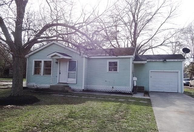 1st image of 619 Honeysuckle Dr