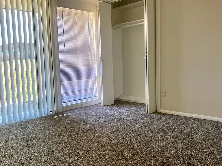10561 Cypress Ave — Photo 26
