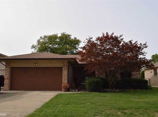 14324 Suffield Ln, Sterling Heights, MI 48312