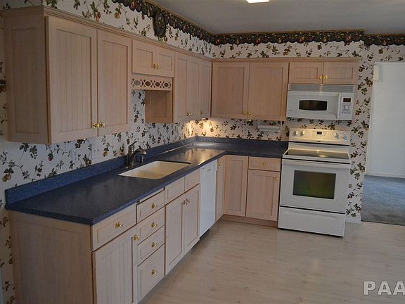 5th image of 304 E Park St